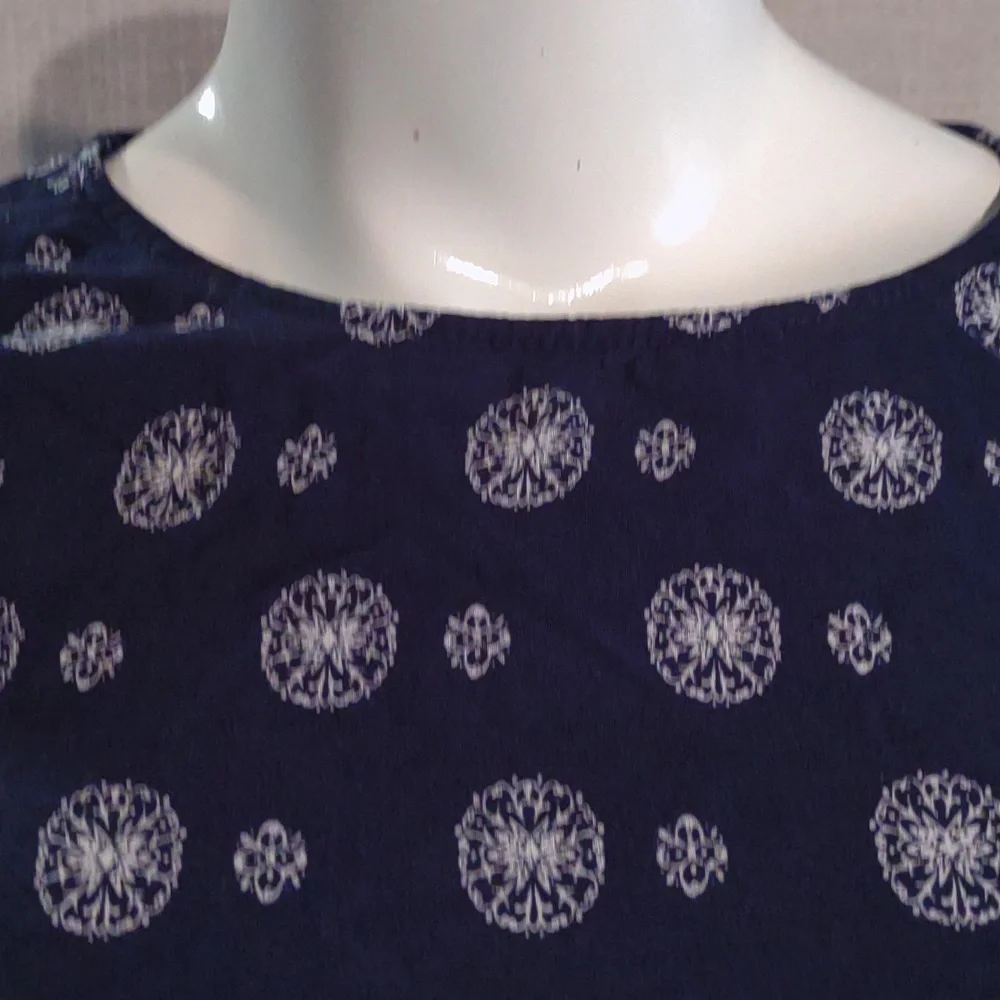 Wild blue crop top